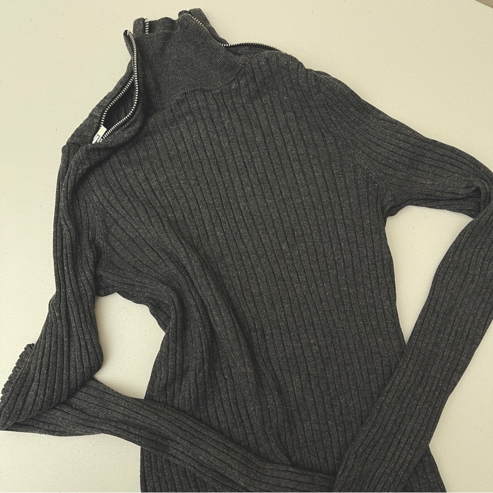 Express ribbed knit turtleneck with zipper neck detail XS